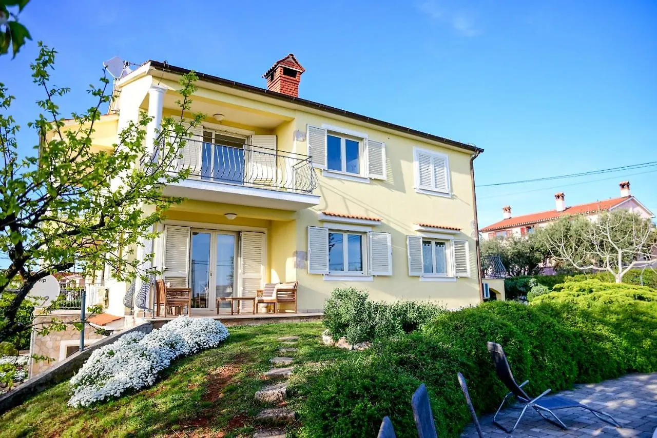Apartment Laetitia Kaštelir